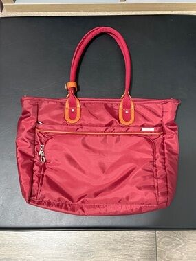 Sleek Red Nylon Tote with Contrast Trim